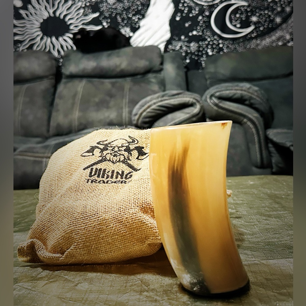 Viking Drinking Horn - Natural Brown - Picture 2 of 9